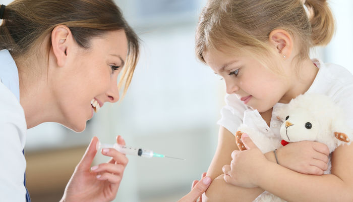 Nežádoucí účinky očkování? Zahoďte zbytečné obavy